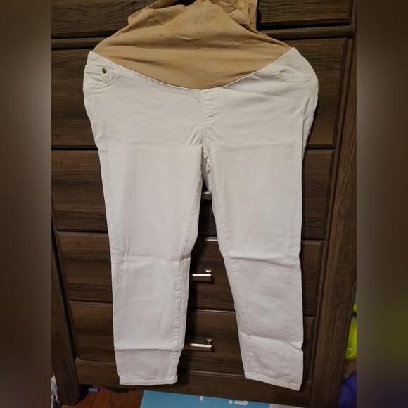 Jessica Simpson Cream Maternity Pants - Picture 1 of 2